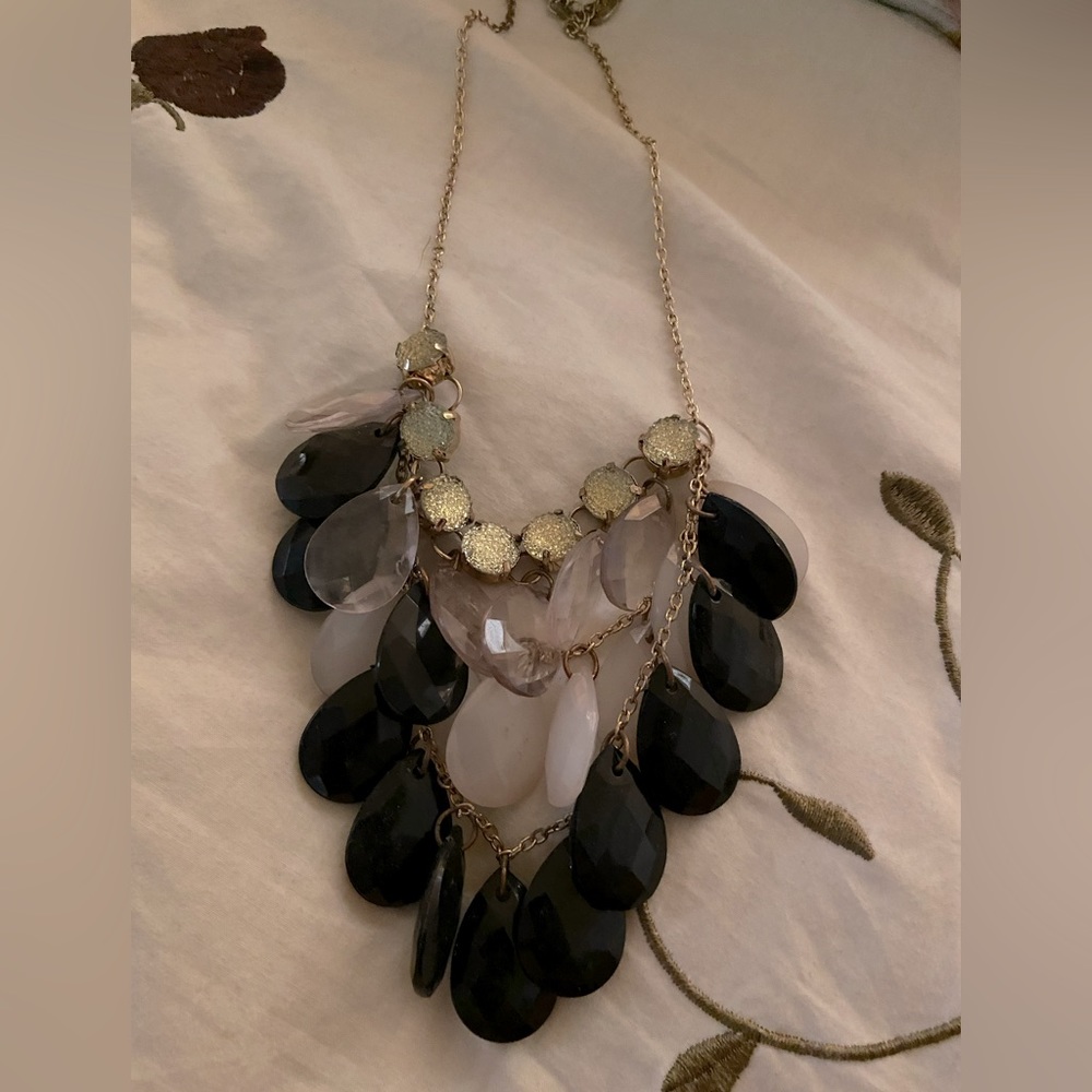 Dangly necklace